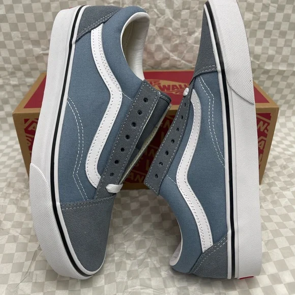 Vans Men’s Old Skool Color Theory Stormy Weather
VN000D9YRV2 Sneakers - Picture 5 of 16